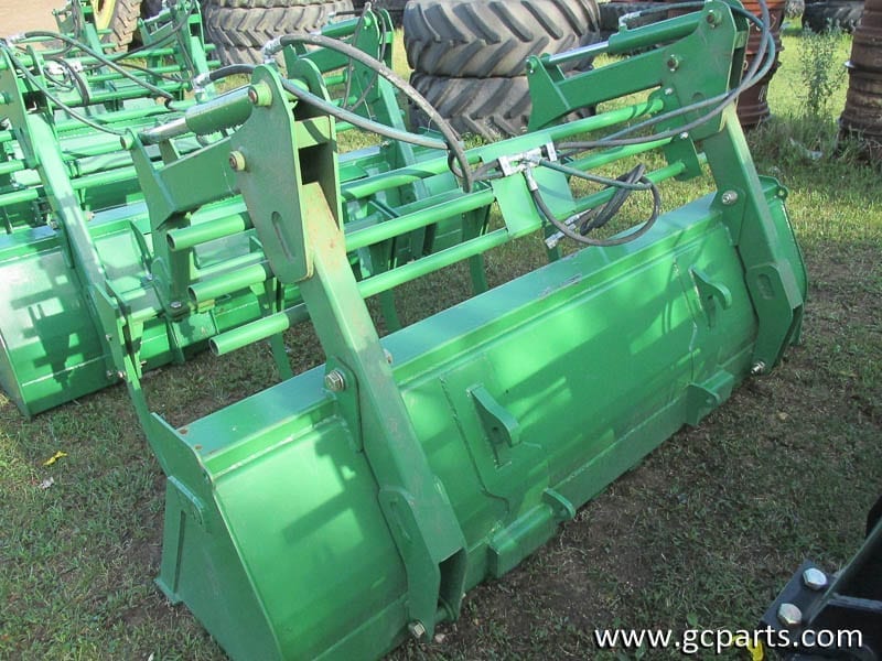 NEW 8FT BUCKET W/ GRAPPLE